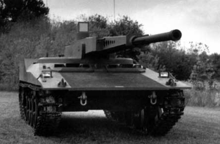 Последний вариант легкого танка RDF-LT фирмы AAI для сил быстрого развертывания. Танк с вынесенным вооруже¬нием и размещением экипажа в корпусе (в противоположность более ранним решениям танка с мини-башней). Однако "сенсор" над пушкой является только макетом, технология (конструк¬ция) его еще достаточно не отработана.